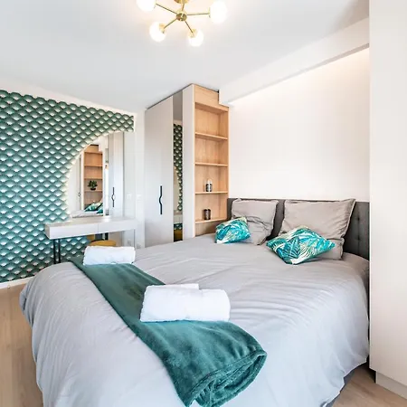 Appartement Baie De Monaco, Vue Mer, Terrasse, Parking Gratuit